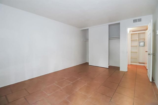 5700 Baltimore Dr 187, La Mesa, CA 91942