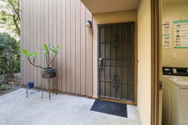 5700 Baltimore Dr 187, La Mesa, CA 91942