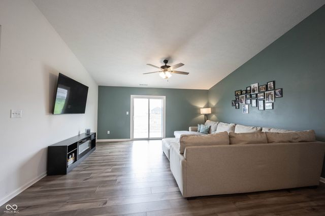 8194 Copperleaf Lane, Pendleton, IN 46064