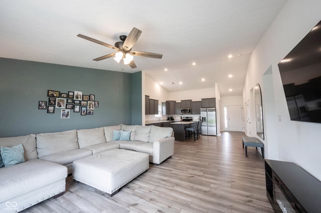 8194 Copperleaf Lane, Pendleton, IN 46064