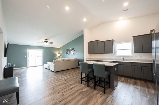 8194 Copperleaf Lane, Pendleton, IN 46064