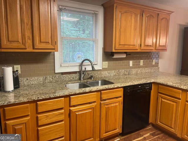 170 Thistledown Place, Mount Airy, GA 30563
