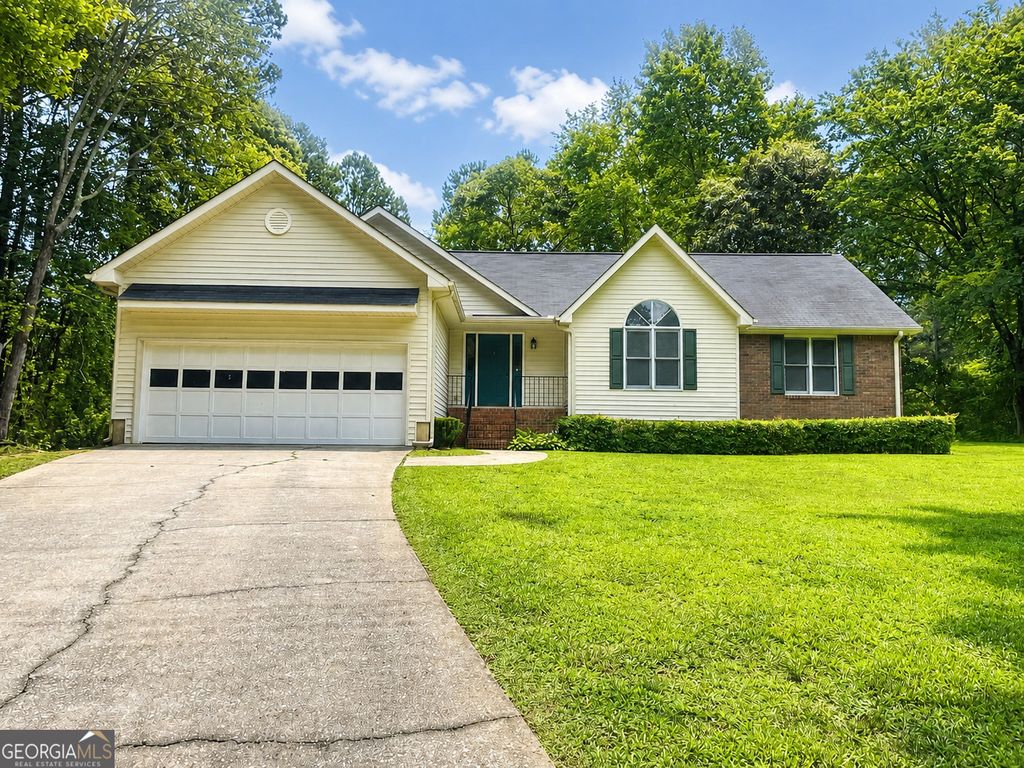 170 Thistledown Place, Mount Airy, GA 30563