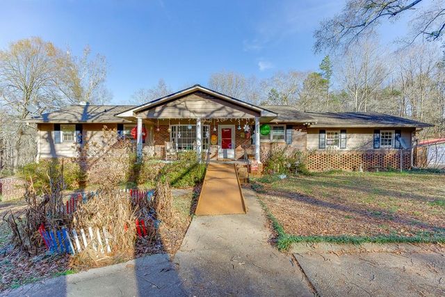 329 Riverbend Drive, Royston, GA 30662