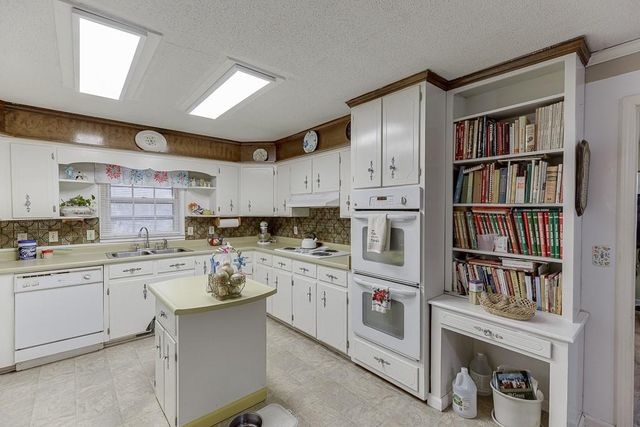 329 Riverbend Drive, Royston, GA 30662