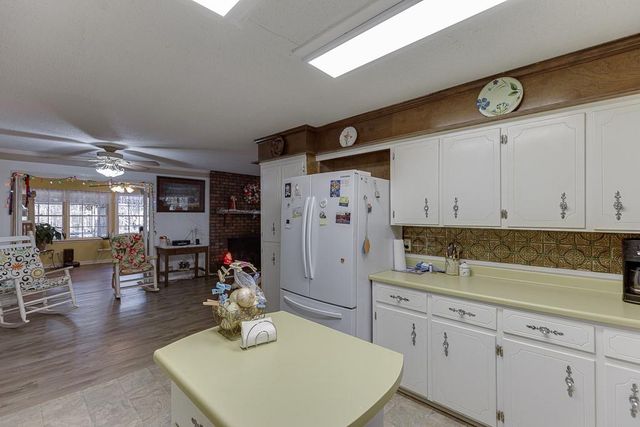 329 Riverbend Drive, Royston, GA 30662