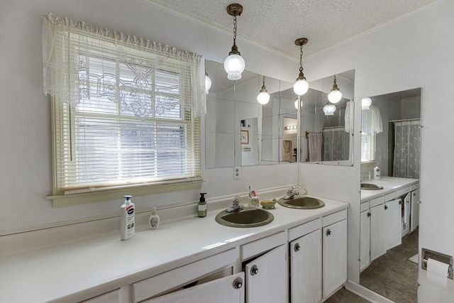 329 Riverbend Drive, Royston, GA 30662