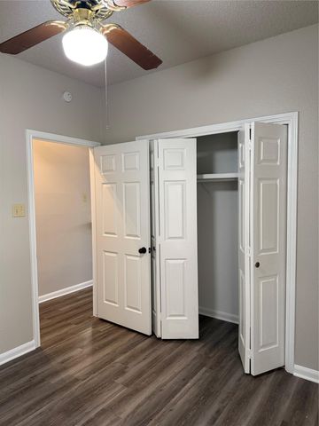 6501 Columbia Oaks CT 3B, Austin, TX 78759