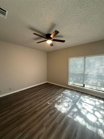 6501 Columbia Oaks CT 3B, Austin, TX 78759