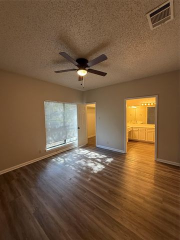 6501 Columbia Oaks CT 3B, Austin, TX 78759