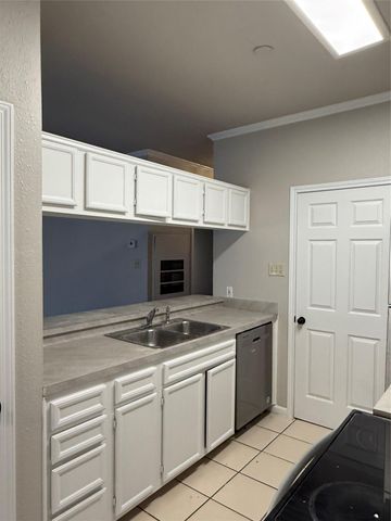 6501 Columbia Oaks CT 3B, Austin, TX 78759