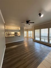 6501 Columbia Oaks CT 3B, Austin, TX 78759