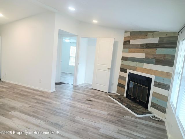 8116 Weeping Willow Street, Brooksville, FL 34613