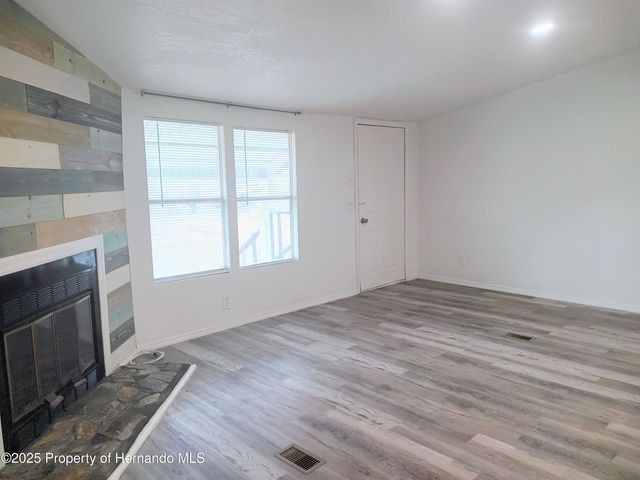 8116 Weeping Willow Street, Brooksville, FL 34613