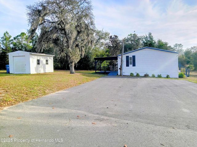 8116 Weeping Willow Street, Brooksville, FL 34613