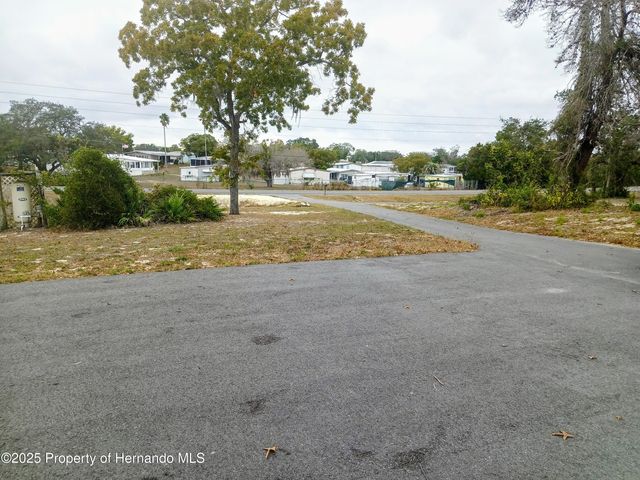 8116 Weeping Willow Street, Brooksville, FL 34613