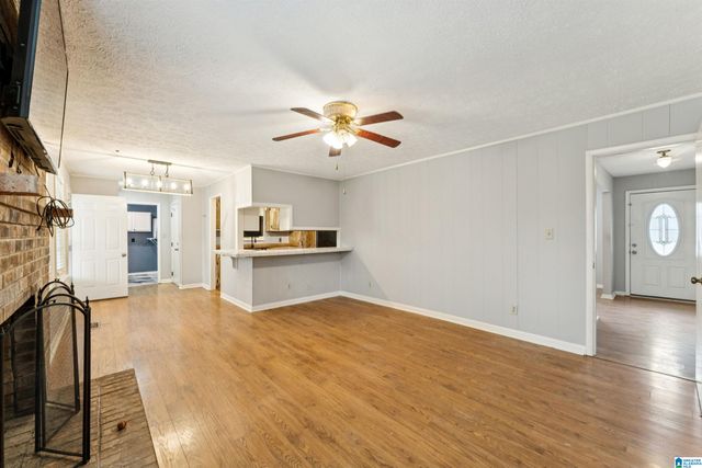 1112 DOGWOOD CIRCLE, Sylacauga, AL 35150