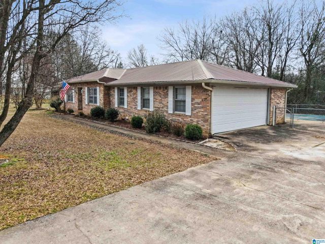 1112 DOGWOOD CIRCLE, Sylacauga, AL 35150