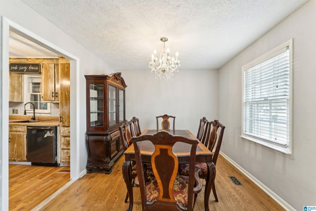 1112 DOGWOOD CIRCLE, Sylacauga, AL 35150