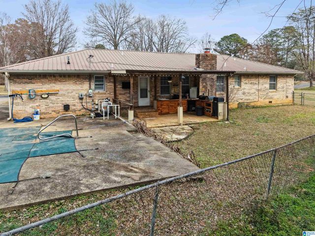 1112 DOGWOOD CIRCLE, Sylacauga, AL 35150