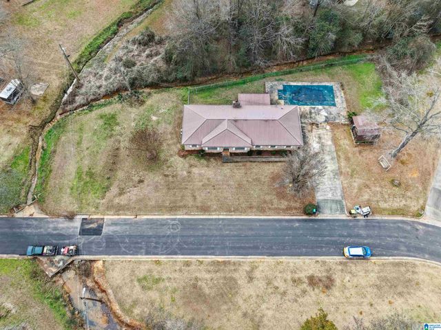 1112 DOGWOOD CIRCLE, Sylacauga, AL 35150