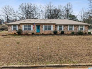 1112 DOGWOOD CIRCLE, Sylacauga, AL 35150