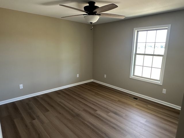 82 WL White LN, Red Boiling Springs, TN 37150