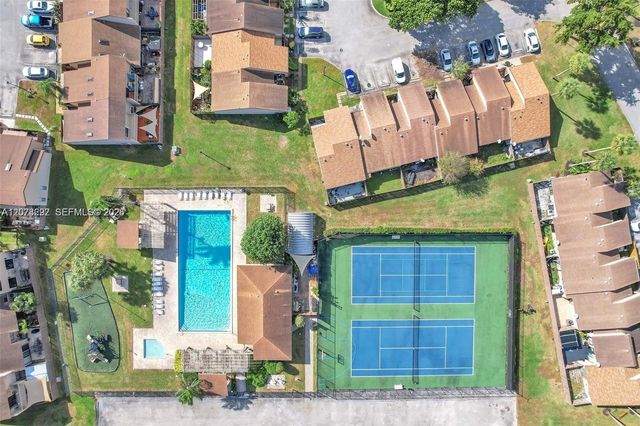 1925 SW 81st Terrace, Davie, FL 33324