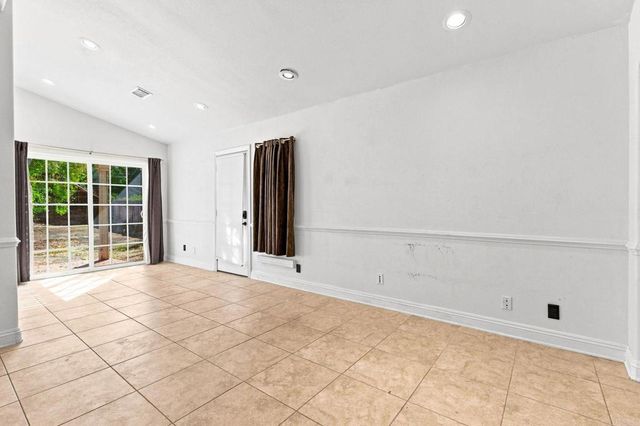 30371 Tradewater Ct, Temecula, CA 92591