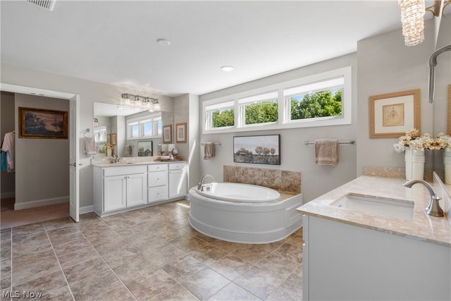 111 Harvester Drive, Copley, OH 44321