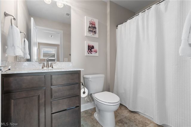 111 Harvester Drive, Copley, OH 44321