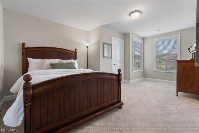 111 Harvester Drive, Copley, OH 44321