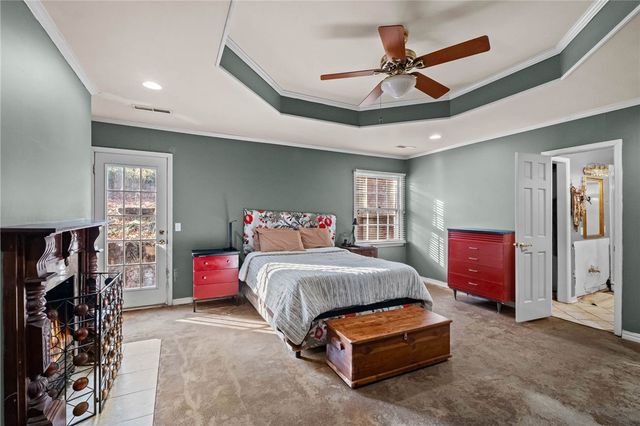 1223 E Hope Street, Fayetteville, AR 72701