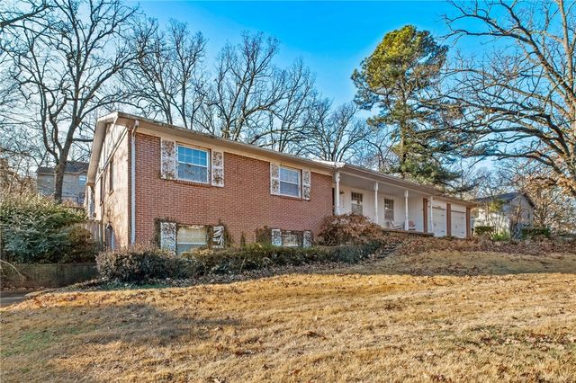 1223 E Hope Street, Fayetteville, AR 72701