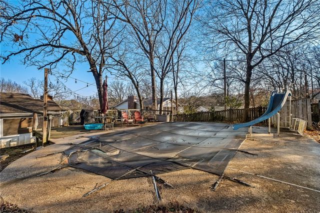 1223 E Hope Street, Fayetteville, AR 72701