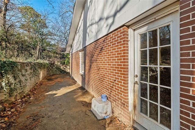 1223 E Hope Street, Fayetteville, AR 72701