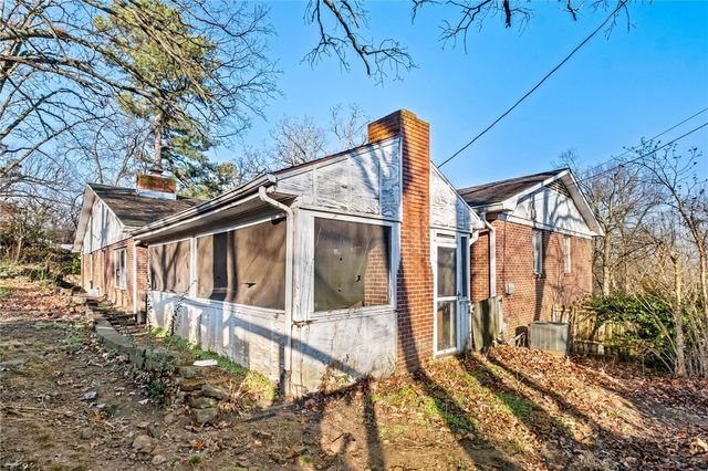 1223 E Hope Street, Fayetteville, AR 72701