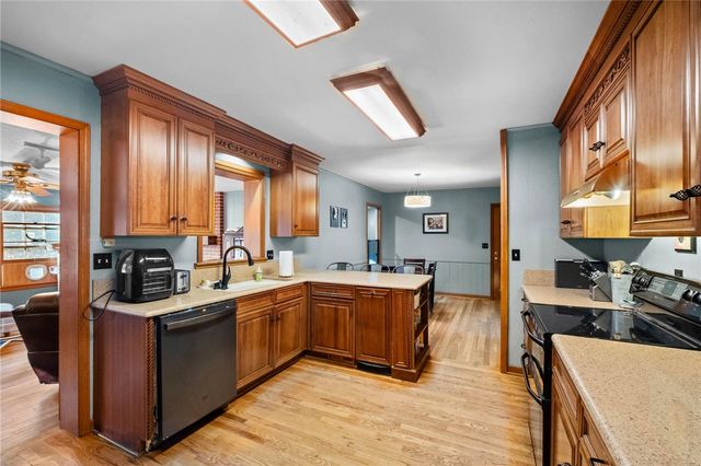 1223 E Hope Street, Fayetteville, AR 72701