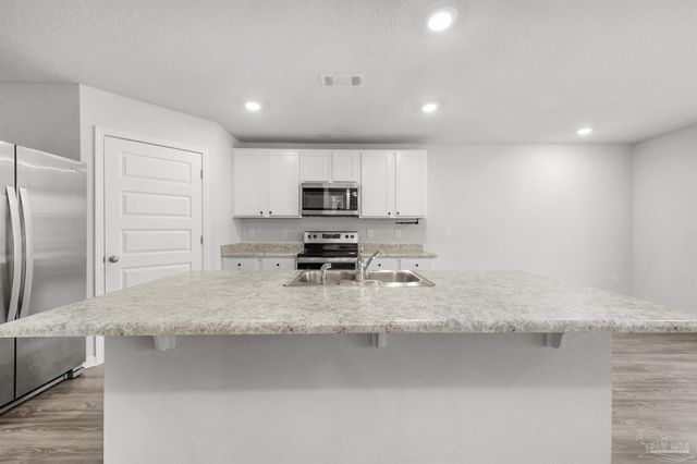 5280 Peach Dr, Pace, FL 32571