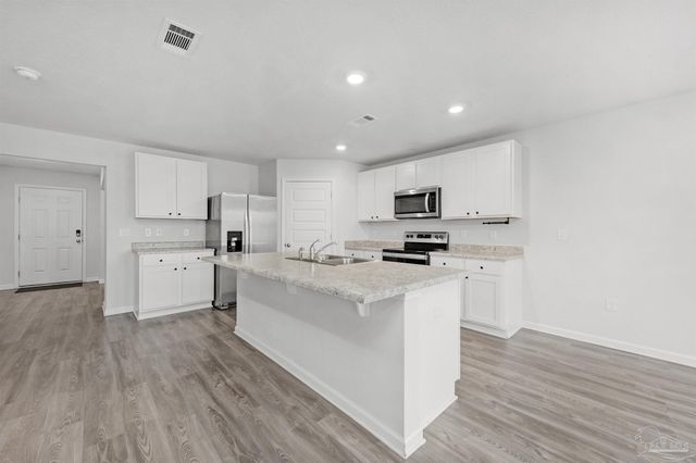 5280 Peach Dr, Pace, FL 32571