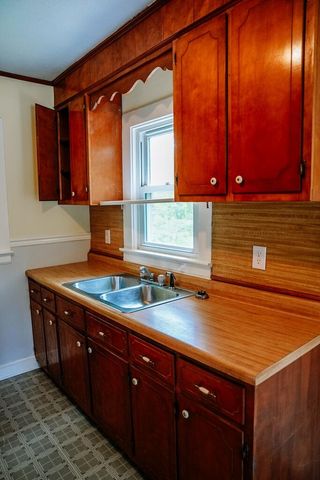 407 Ridgewood RD, Bassett, VA 24055
