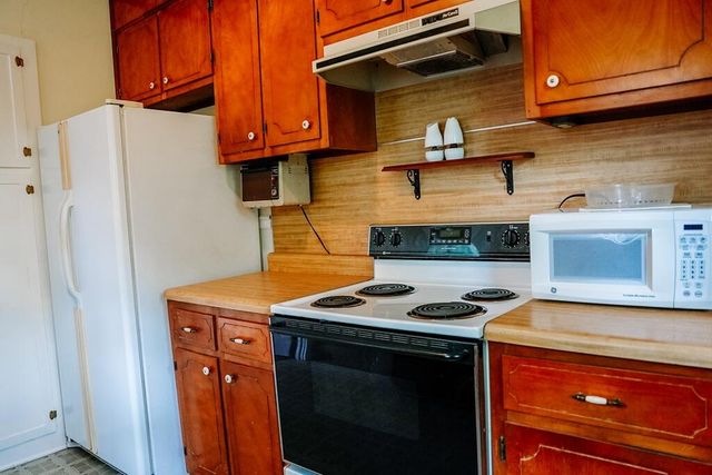 407 Ridgewood RD, Bassett, VA 24055