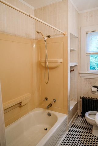 407 Ridgewood RD, Bassett, VA 24055