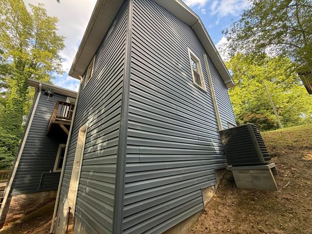407 Ridgewood RD, Bassett, VA 24055