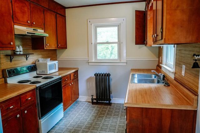 407 Ridgewood RD, Bassett, VA 24055