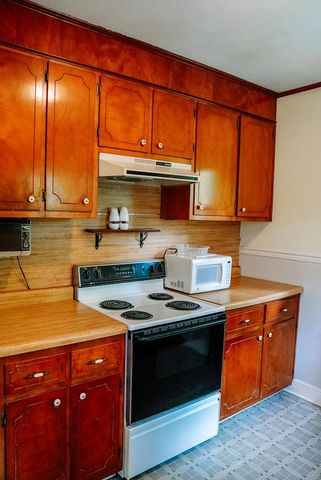 407 Ridgewood RD, Bassett, VA 24055