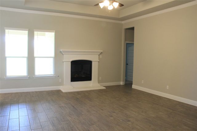 1082 Mickelson Drive, Granbury, TX 76048