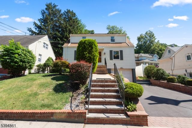 692 Passaic Ave, Kearny Town, NJ 07032