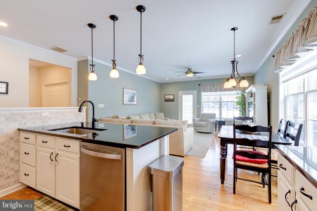 21 KRISTIAN DR, Sicklerville, NJ 08081