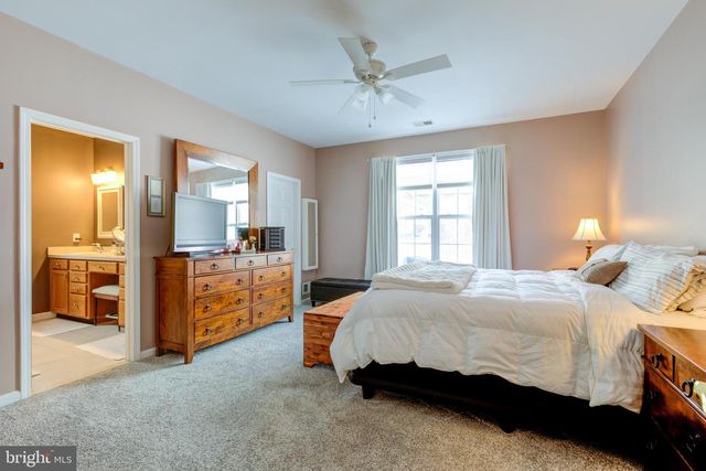 21 KRISTIAN DR, Sicklerville, NJ 08081